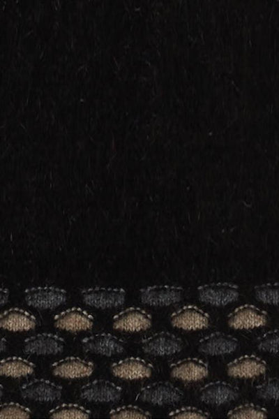 Possum Merino Wave Trim Scarf Black